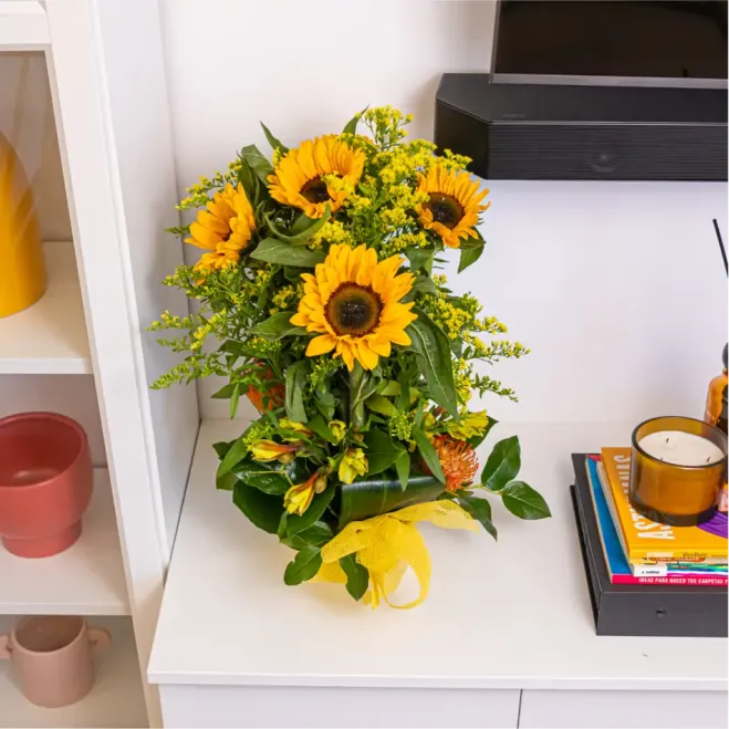 Comprar Vertical de girasols a Barcelona | Flors de Primavera