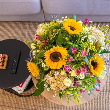 Comprar Centre primaveral girasols a Barcelona | Flors de Primavera