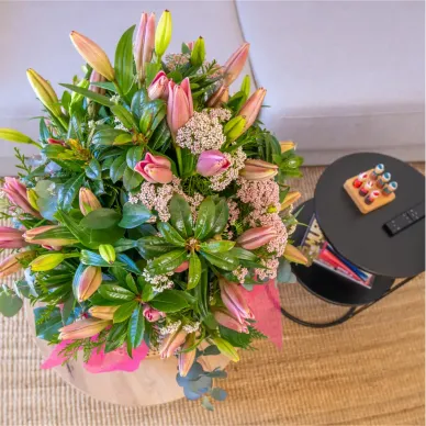 Comprar Jarrón de lilium Luz Serena en Barcelona | FLORES DÍA DE LA MADRE 2