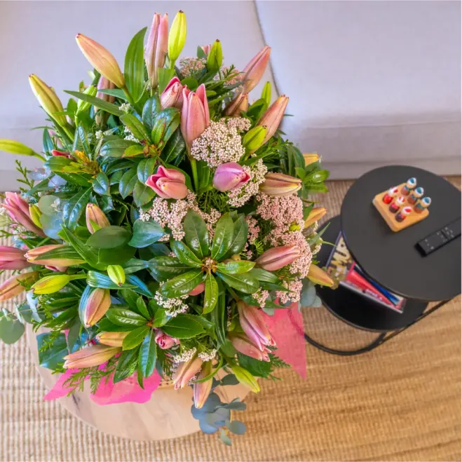 Comprar Jarrón de lilium Luz Serena en Barcelona | FLORES DÍA DE LA MADRE