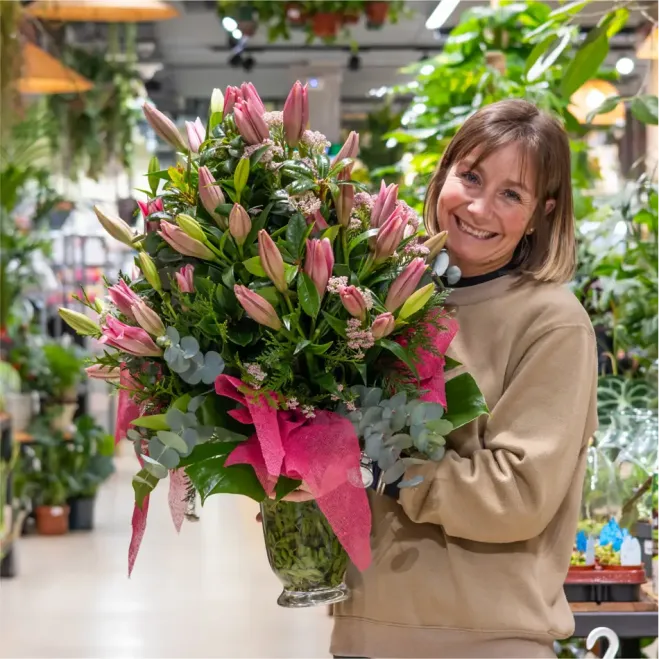 Comprar Jarrón de lilium Luz Serena en Barcelona | FLORES DÍA DE LA MADRE