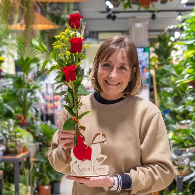 Comprar Figura Artesanal amb Princesa i Roses a Barcelona | ROSES SANT JORDI
