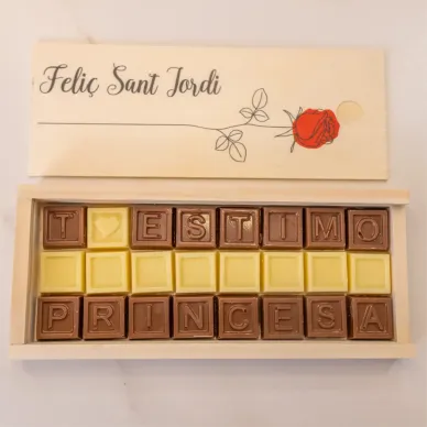 Comprar Caixa de Xocolatines “T'estimo princesa” a Barcelona | ROSES SANT JORDI