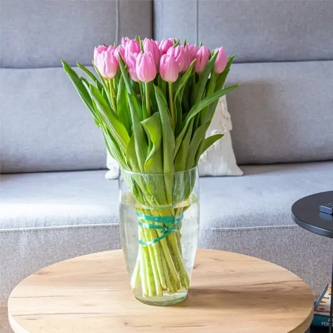 Comprar Ram de 30 tulipans roses deluxe a Barcelona | Flors
