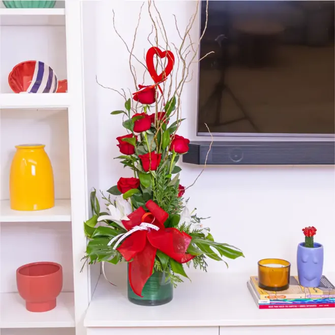 Comprar Cilindro piramidal 9 rosas en Barcelona | FLORES PARA SAN VALENTÍN