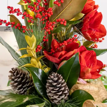 Comprar Jarrón navideño Elegancia Radiante en Barcelona | Ramos y centros de flores de Navidad