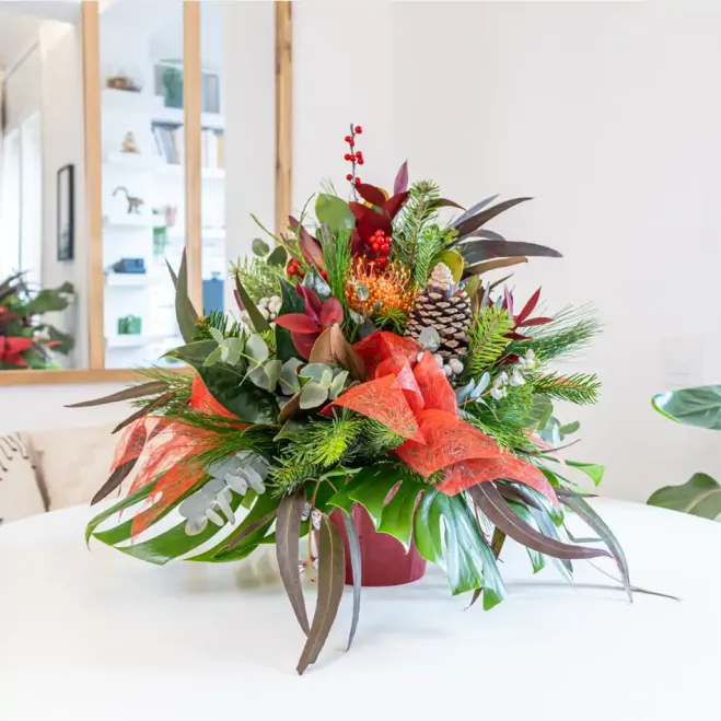Comprar Centro navideño esencia invernal en Barcelona | Ramos y centros de flores de Navidad