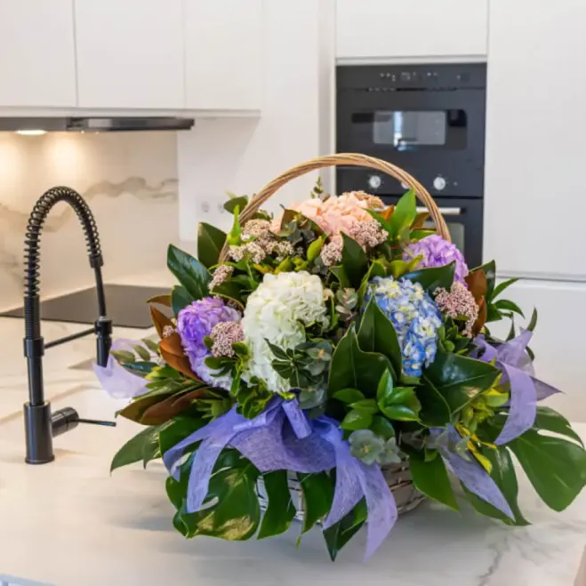 Comprar Cesta de Flor de Hortensia en Barcelona | Flores Día de la Madre