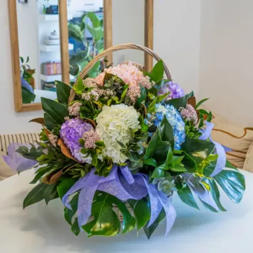 Compra Cistella de Flor d'Hortènsia a Barcelona | Flors Dia de la Mare