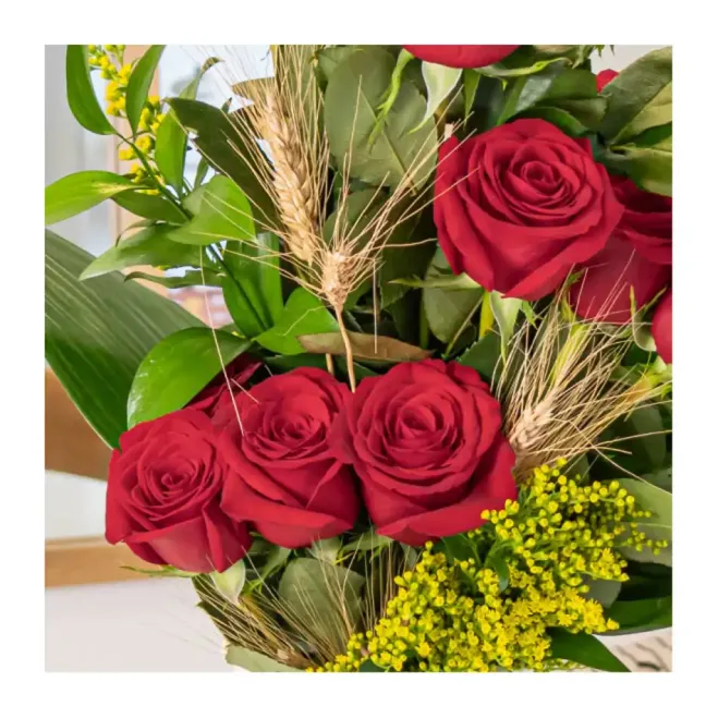 Compra Estructura Vimet de 12 Roses Vermelles a Barcelona | Roses Sant Jordi