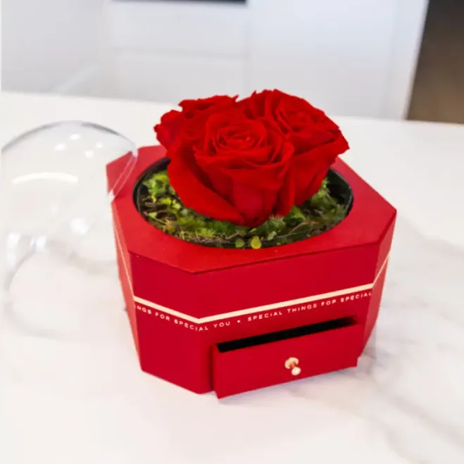 Compra Caixa d'Amor Etern amb Dolç a Barcelona | Flors de Sant Valentí