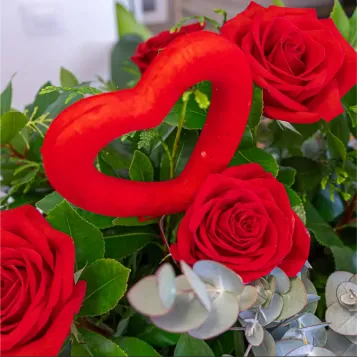 Comprar Centre Floral en Base Metàl·lica amb Roses Vermelles a Barcelona | Flores Sant Valentí