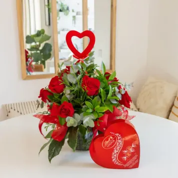 Compra Gerro de Vidre amb 10 Roses a Barcelona | Flors Sant Valentí