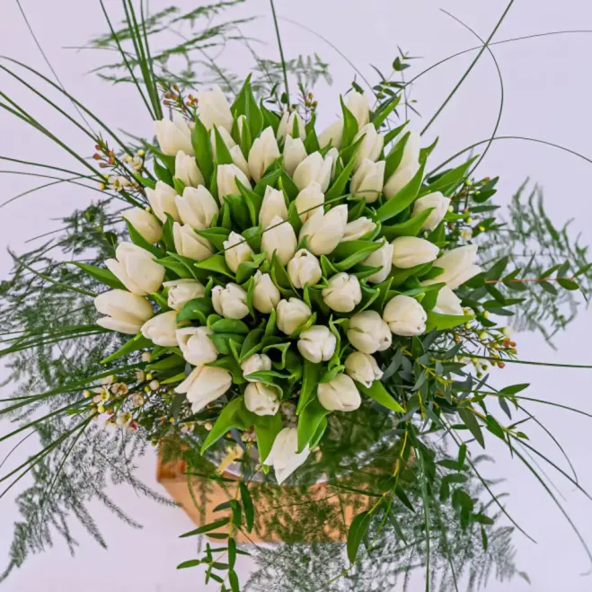 compra 51 Tulipans en Base de Vidre a Barcelona | Flors