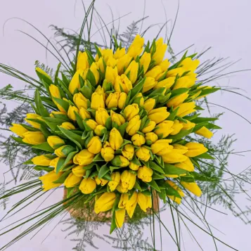 Compra Ram de 101 Tulipans en Base de Vidre a Barcelona | Flors