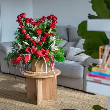 Compra Cor Floral de Roses Rojas Especial per a Sant Valentí a Barcelona | Flors Sant Valentí