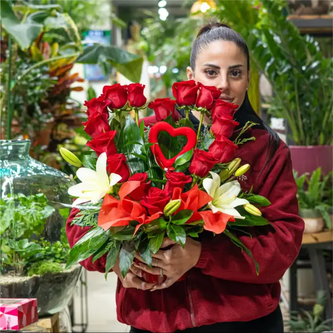 Compra Cor Floral de Roses Rojas Especial per a Sant Valentí a Barcelona | Flors Sant Valentí
