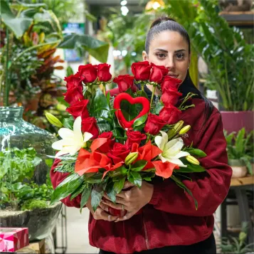 Compra Cor Floral de Roses Rojas Especial per a Sant Valentí a Barcelona | Flors Sant Valentí