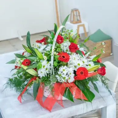 Comprar Cesta Sofía en Barcelona | Flores