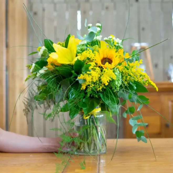 Comprar Minijarrón Silvestre Tonos Amarillos en Barcelona | Flores