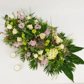 Comprar Ramo Funerario Aire Romántico en Barcelona | Flores para Funeral
