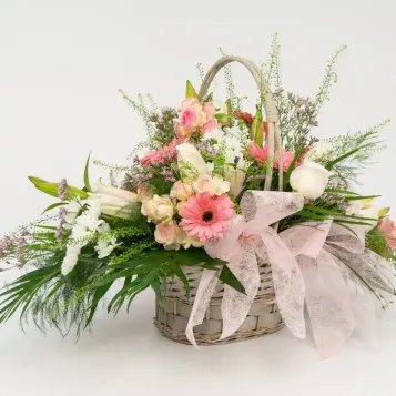 Compra Cistella Romàntica a Barcelona | Centres de Flors