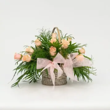 Compra Cesta de Rosas en Barcelona | Centros de Flores