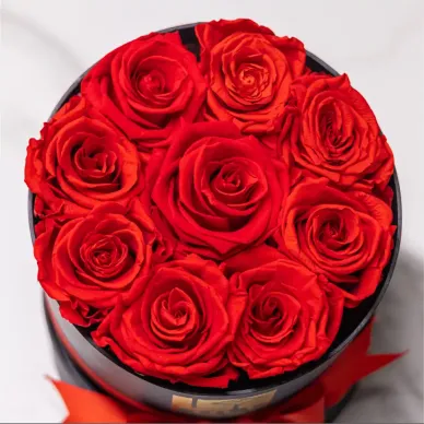 Compra Caixa de Roses Preservades LULU Rose a Barcelona | Flors Artificials o Liofilitzades 2