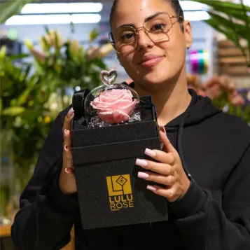 Comprar Mini Cúpula de Rosa Liofilizada en Barcelona | Flores Artificiales o Liofilizadas