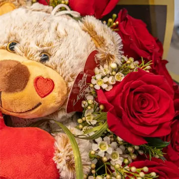 Comprar Ramo de Rosas con Peluche en Barcelona | Flores con Peluche