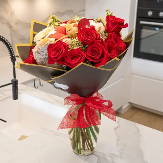 Comprar Ramo de Rosas con Peluche en Barcelona | Flores con Peluche