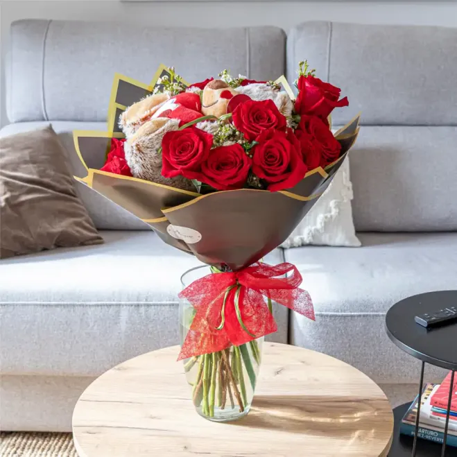 Comprar Ramo de Rosas con Peluche en Barcelona | Flores con Peluche