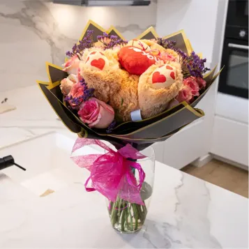 Comprar Ramo de Rosas con Peluche en Barcelona | Flores con Peluche