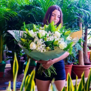 Comprar Ramo de Lilium, Margarita y Rosa en Barcelona | Ramos de Flores