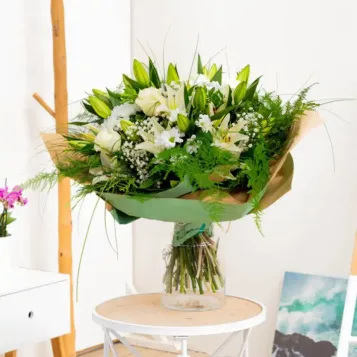Comprar Ramo de Lilium, Margarita y Rosa en Barcelona | Ramos de Flores