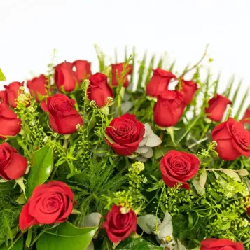Compra Corona de Roses a Barcelona | Flors per a Difunts