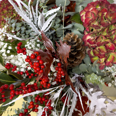 Ramo de Navidad grande | Hortensias y bayas rojas 2
