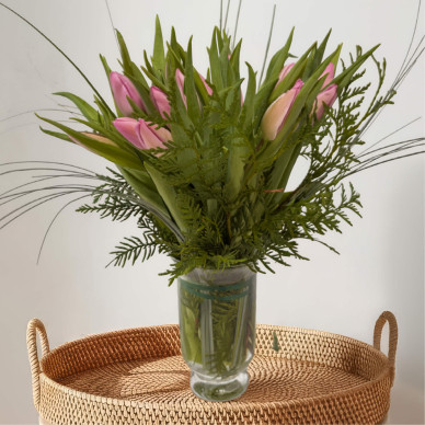 Mini gerro de tulipes grogues – Decoració floral amb encant 2