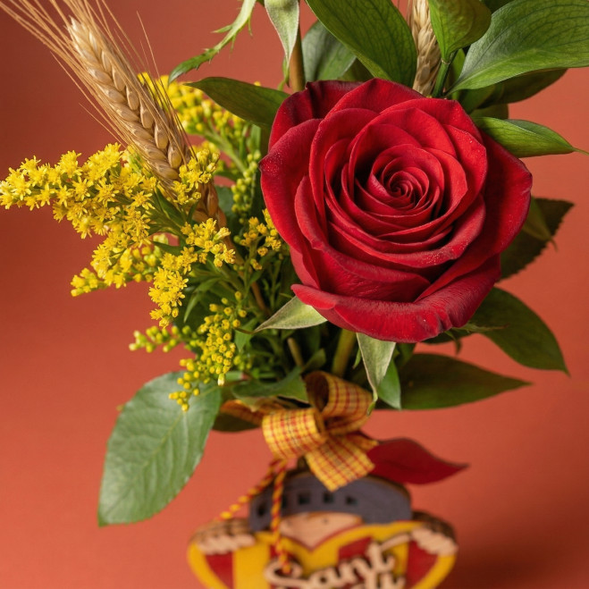Rosa con figura corazón senyera Sant Jordi | Regalo original