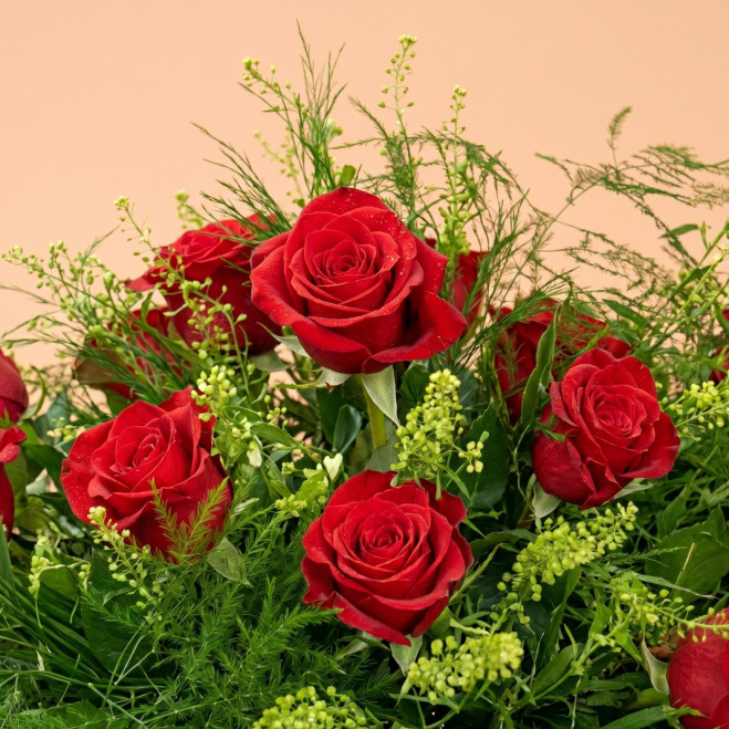 Comprar Cojín de Rosas en Barcelona | Flores para Difuntos