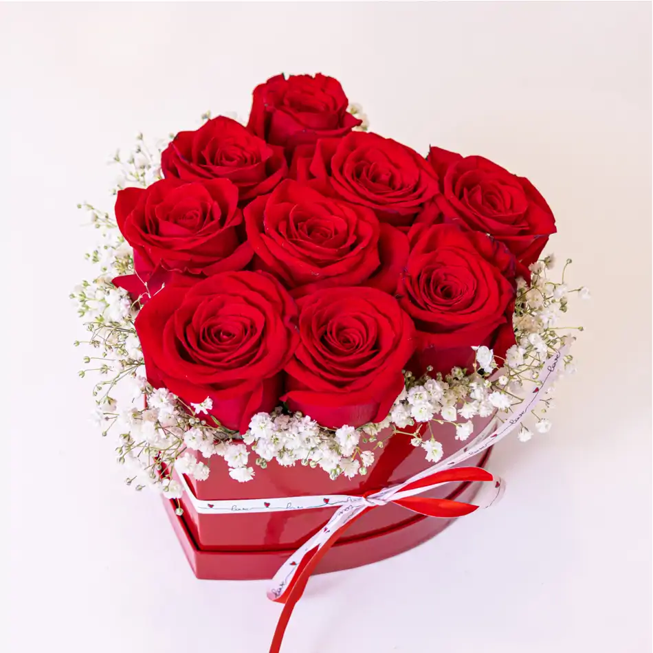 Caja Corazón de 9 Rosas Rojas para un San Valentín Romántico.SV6