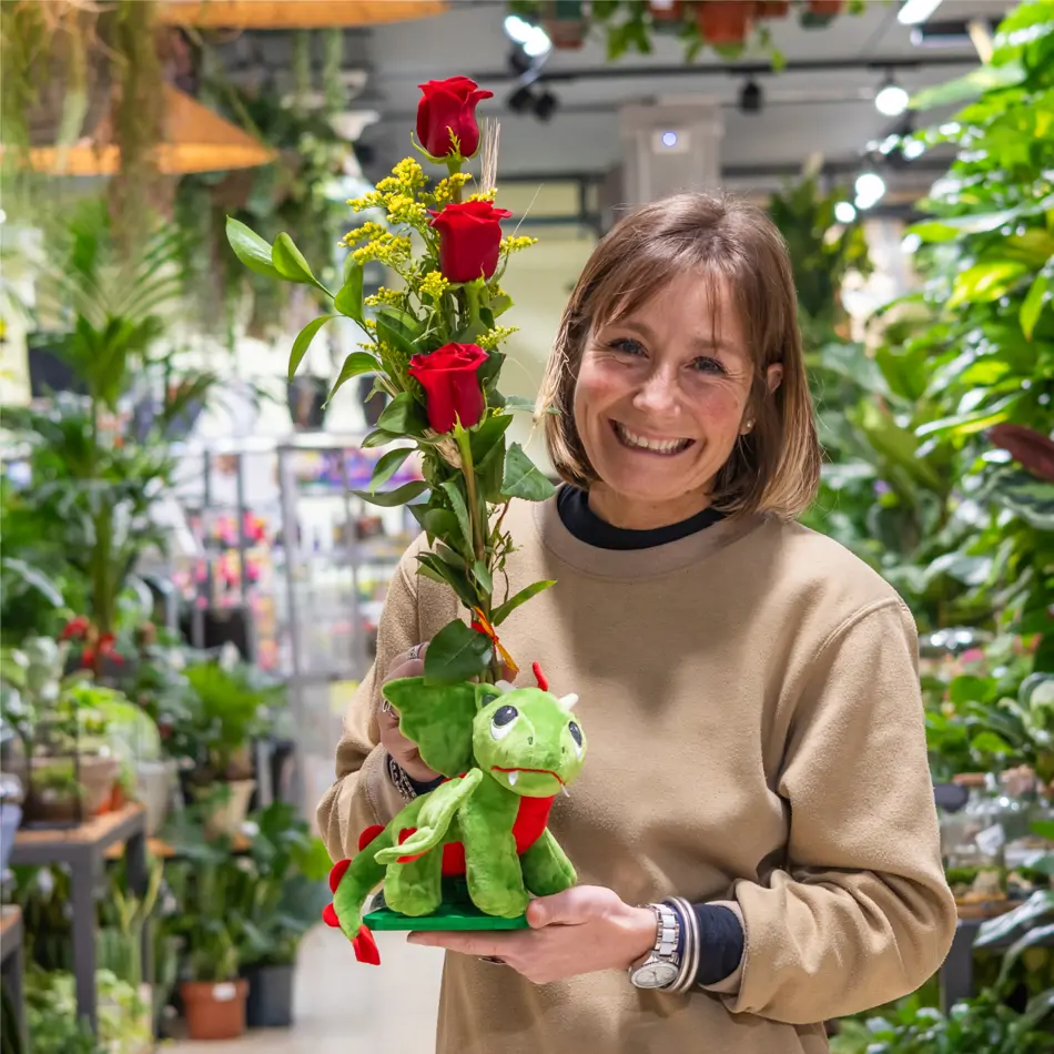 Figura Artesanal con Dragón Grande y Rosas