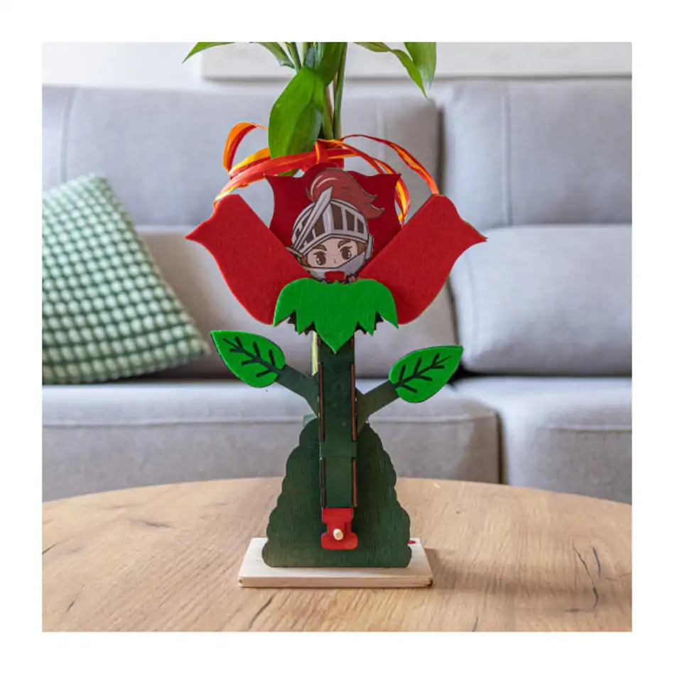 Figura de la Rosa con Sant Jordi