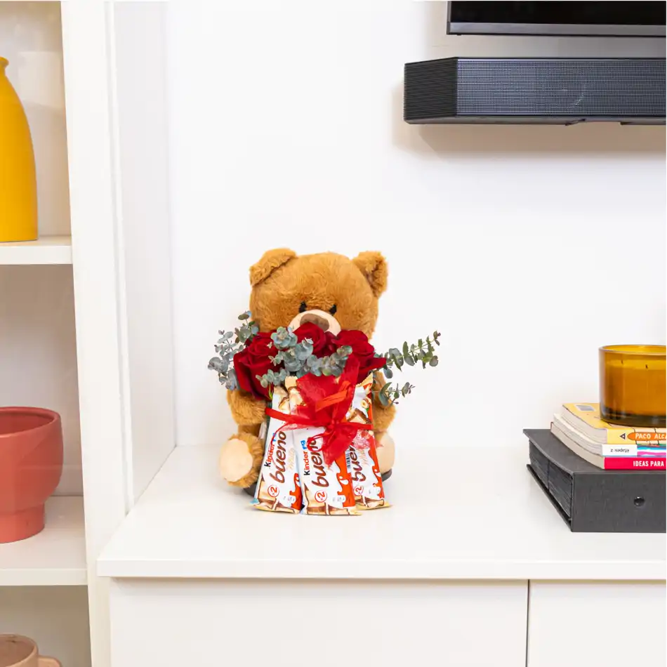 Peluche con Rosas Rojas y Chocolatina: El Regalo Perfecto para San Valentín.Sv10