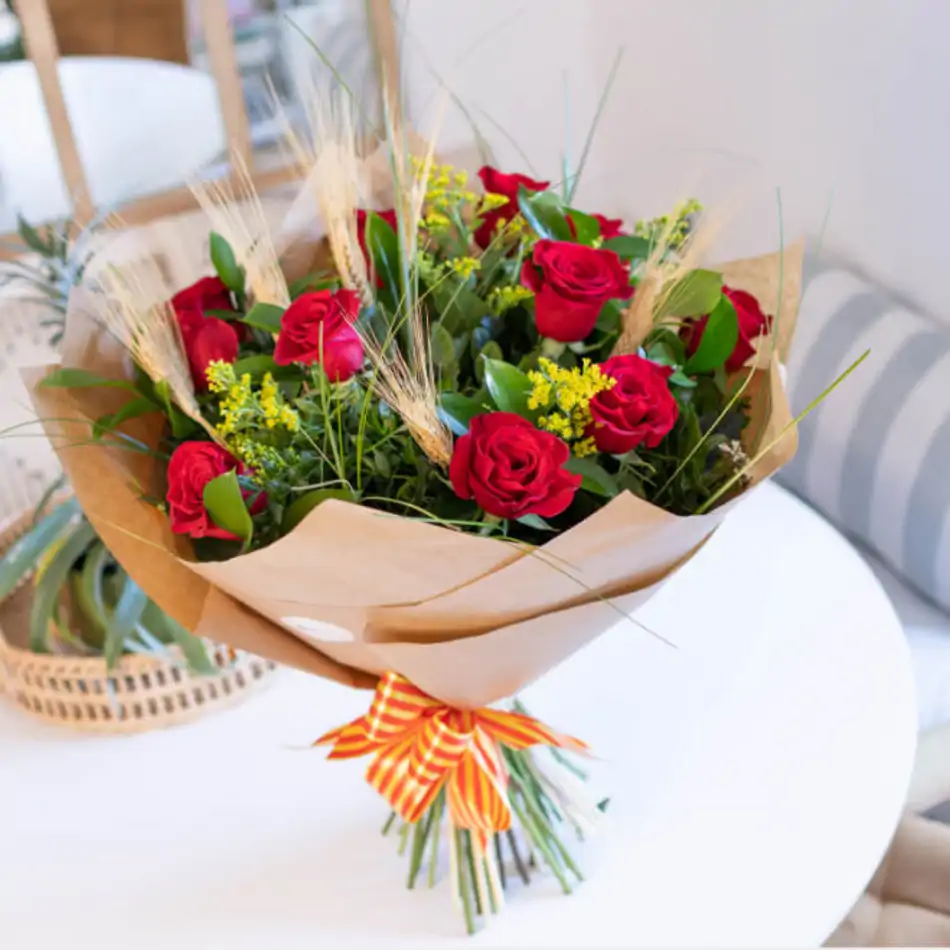 Ram de 12 roses Sant Jordi