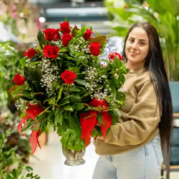 Comprar Jarrón piramidal de rosas en Barcelona