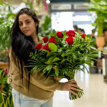 Comprar Ramo de 12 rosas rojas en Barcelona